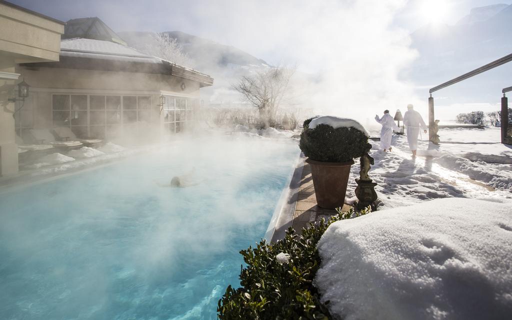 Theresa Wellness-Geniesser-Hotel ツェル・アム・ツィラー エクステリア 写真